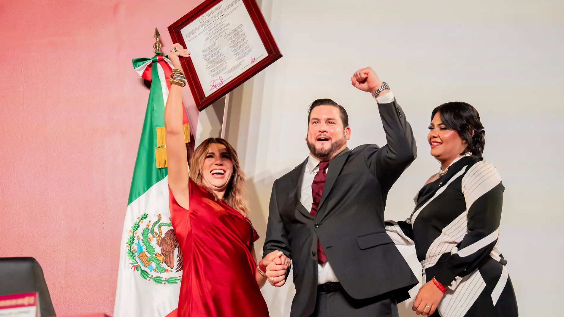 Ismael Burgueño Ruiz toma protesta como alcalde de Tijuana